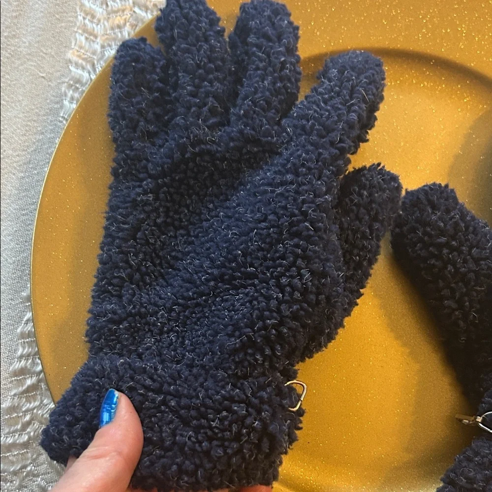 Navy Blue L Fleece Women’s Gloves with Extra Padding in Palms for Durability!